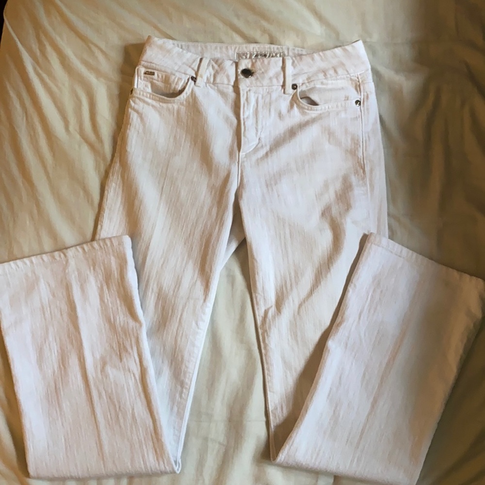 White joes jeans